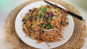 gebratenen nudeln asiatisch