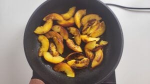 gegrillte pfirsich